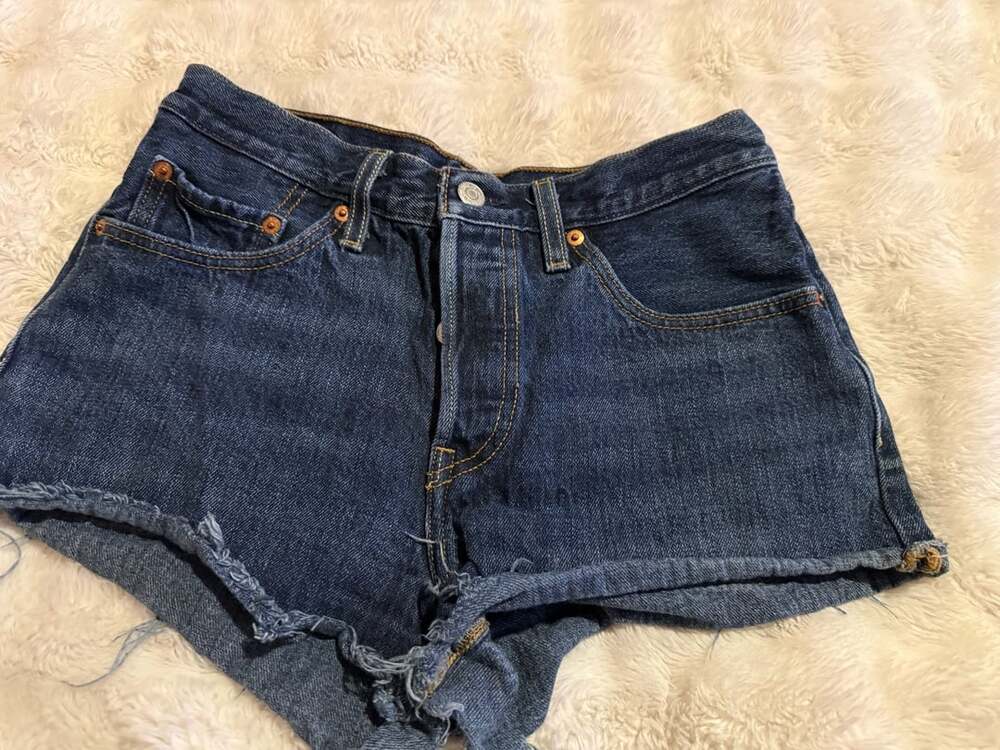 Levi's 501 Cut-Off Shorts Size 26 Dark Wash Denim